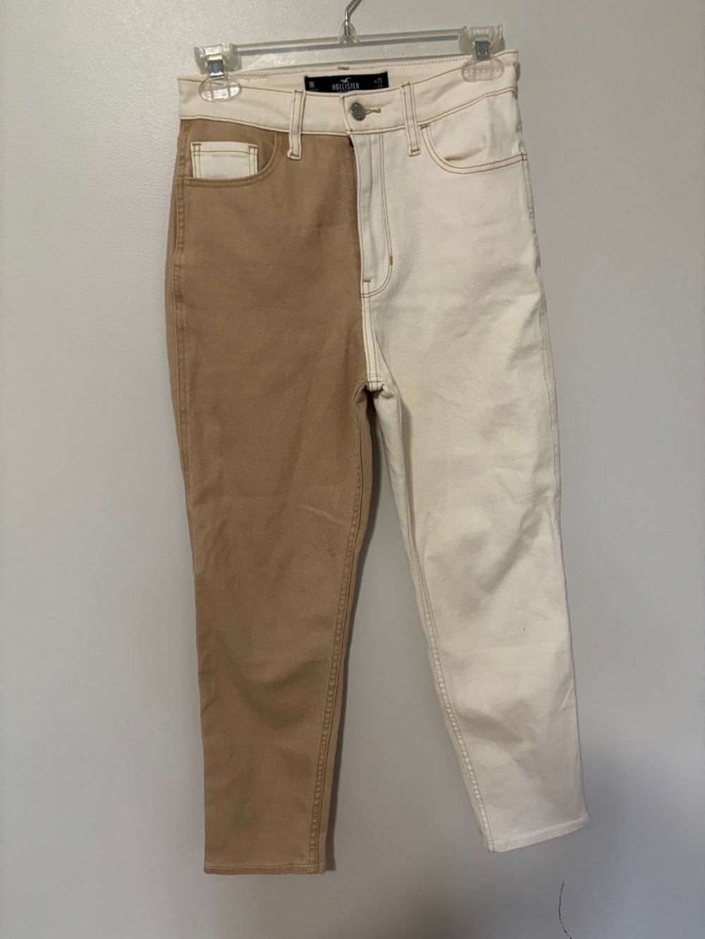 Hollister ultra high-rise Mom jeans stretch two tone 1R W25 L27 NWT